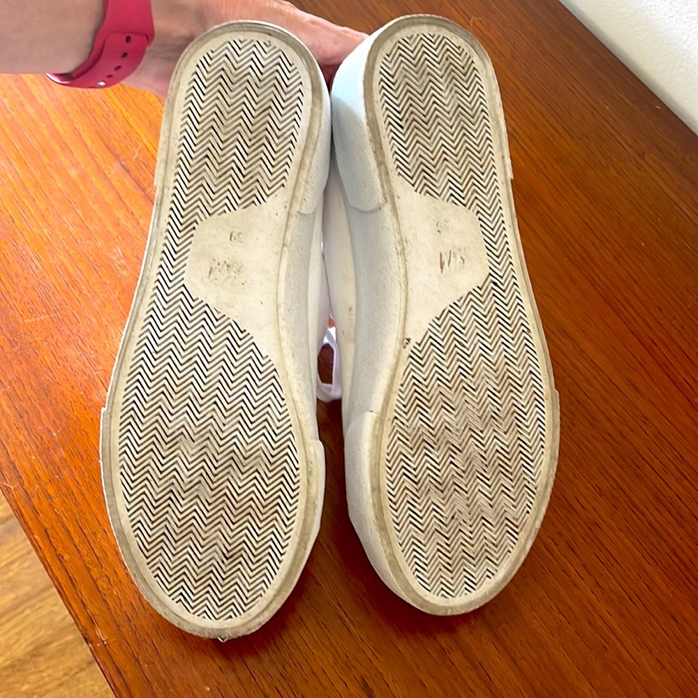 Shoes - Picture 5 of 5